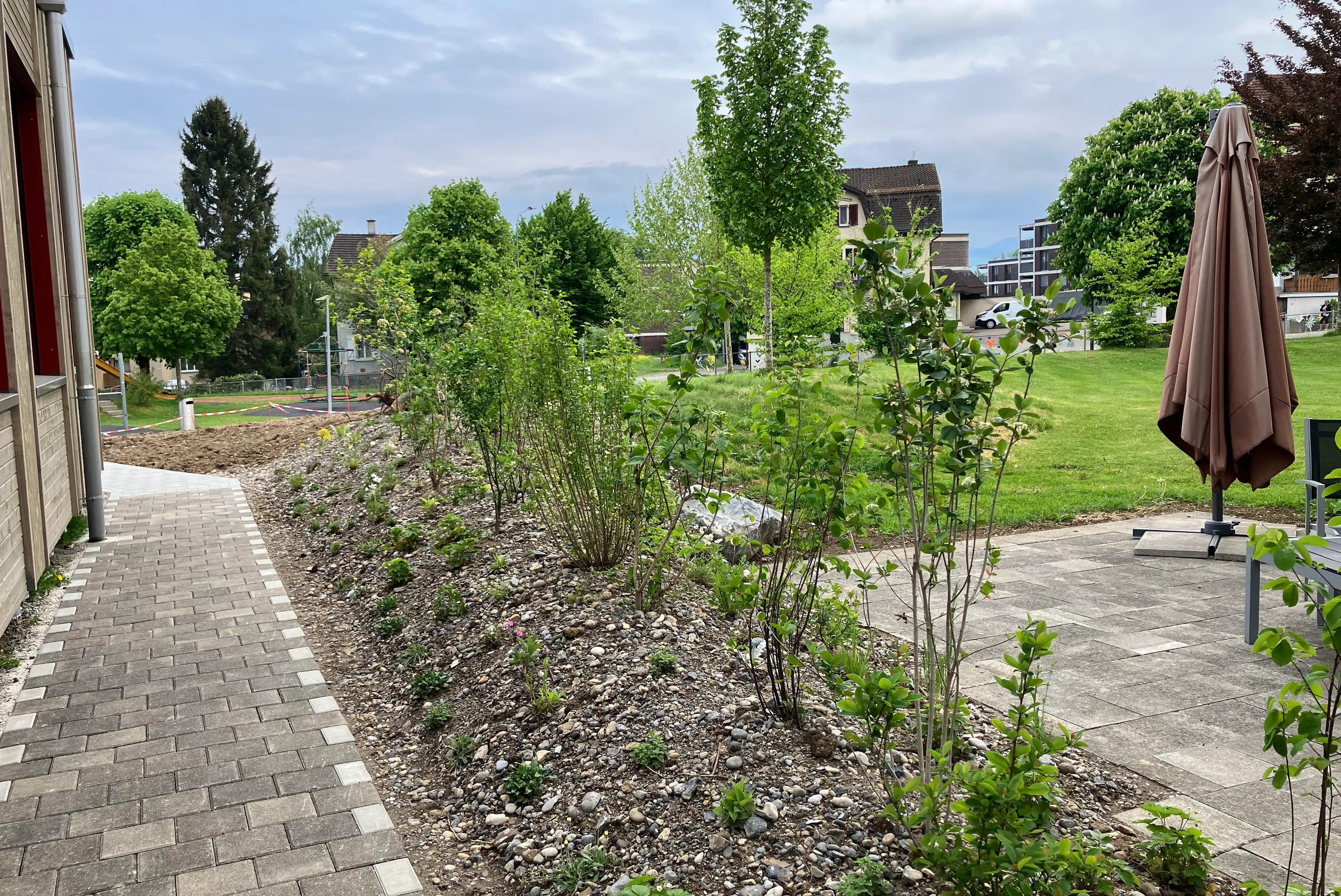 12 Schulhaus Grund 2